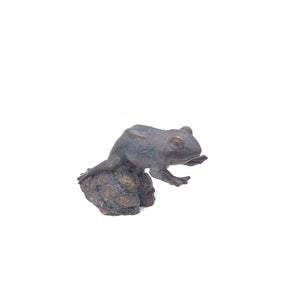 Open image in slideshow, Frog Figurines
